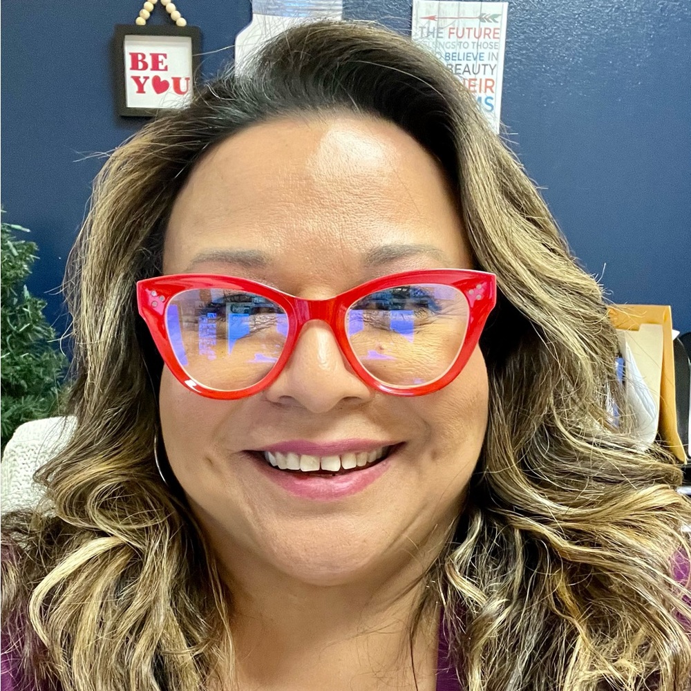 Meet your Posher, Yvonne